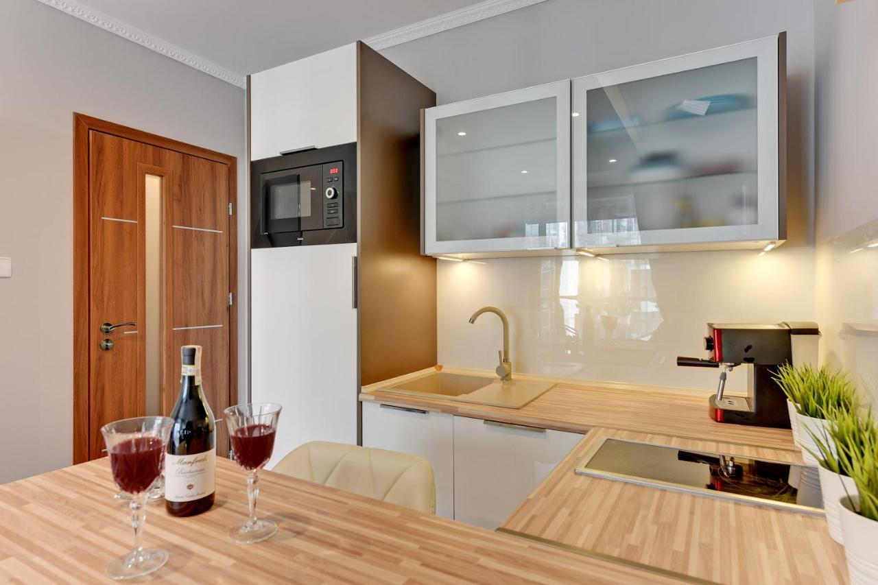 Granary Island Apartments กดัญสก์ ภายนอก รูปภาพ
