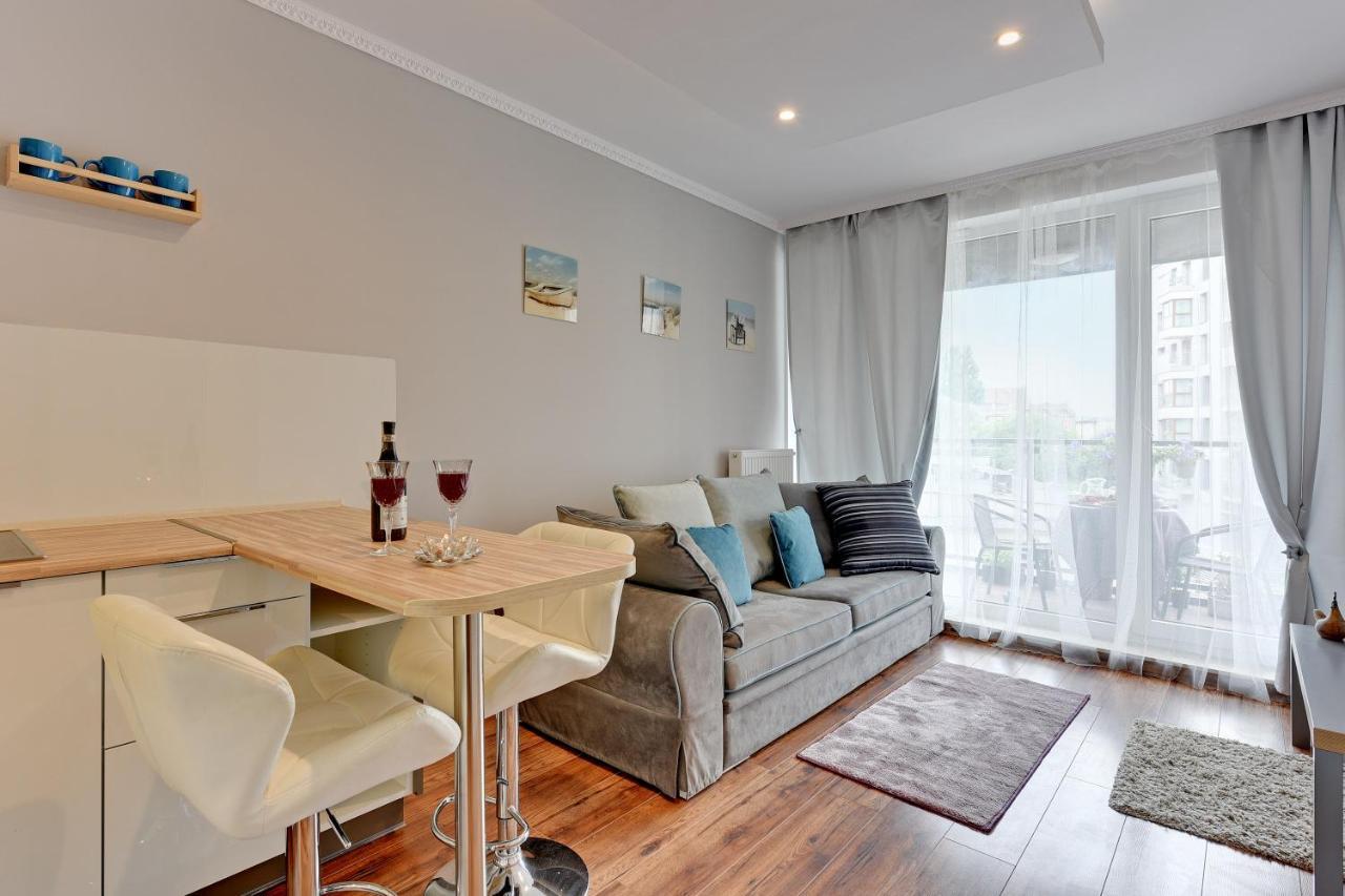 Granary Island Apartments กดัญสก์ ภายนอก รูปภาพ